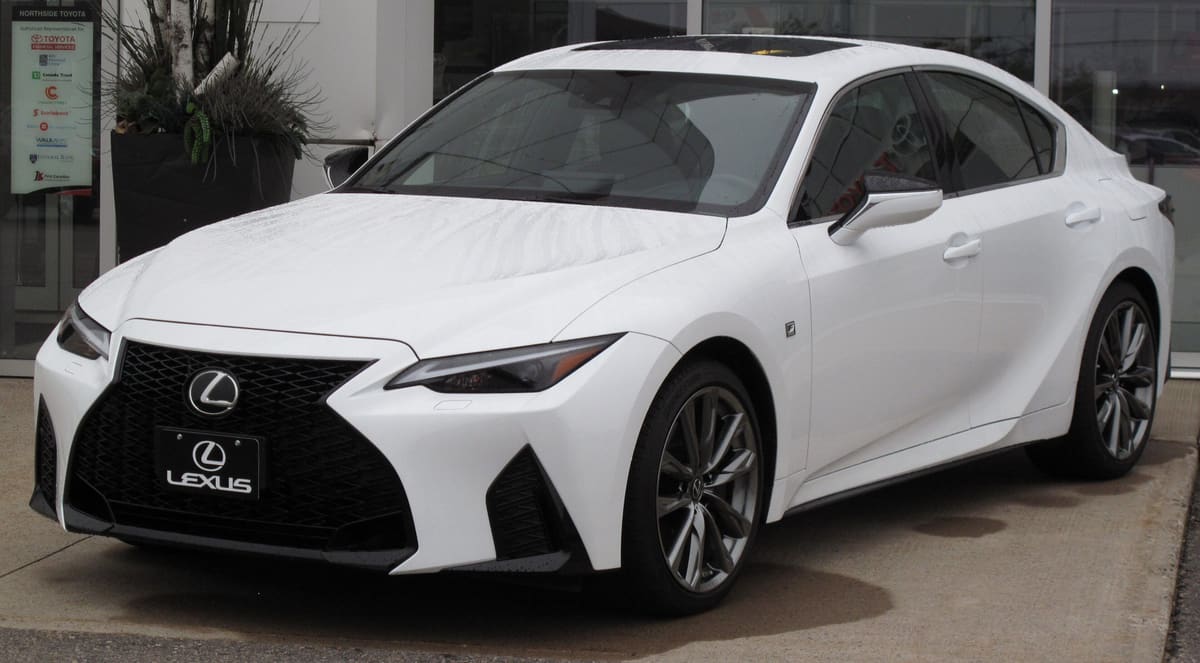 Lexus IS